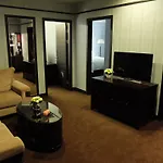 Yashidu Suites Hotel